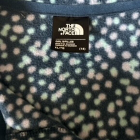 The North Face 1/4  zip fleece ( Kids size or Teen) size 18  XL - Picture 3 of 4